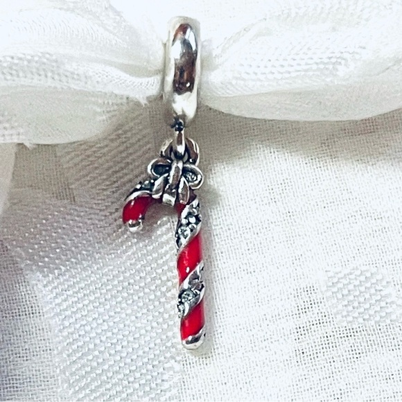 🍭 NWOT Candy Cane Charm – Christmas 🎄 - Picture 6 of 9